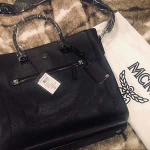 ⭐️ MCM Markus Tote ⭐️ Authentic - Black Leather